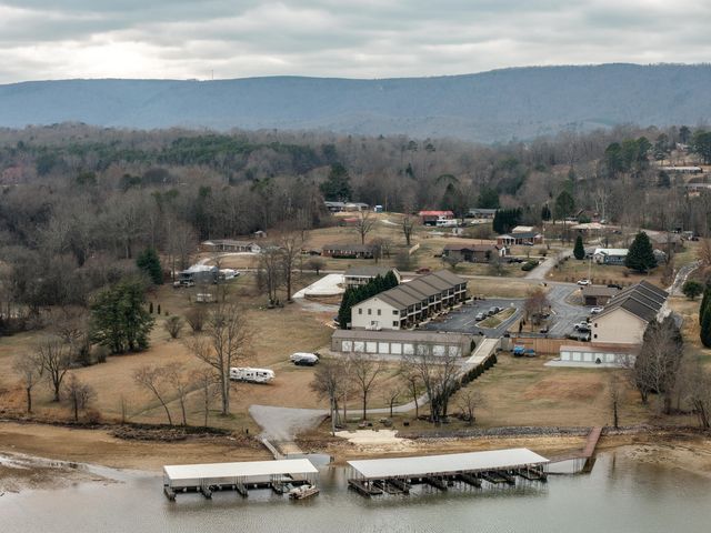 1235 New Lake Road Unit 4, Spring City, TN 37381