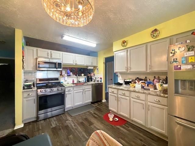 104 Trail Ride Road, Angleton, TX 77515