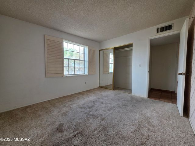 8438 E 5th Street, Tucson, AZ 85710