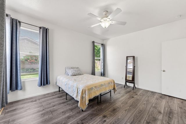3298 Summer Creek Dr, Turlock, CA 95382