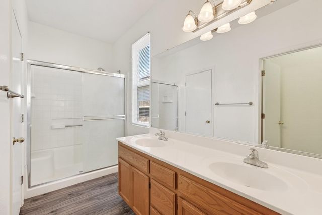3298 Summer Creek Dr, Turlock, CA 95382