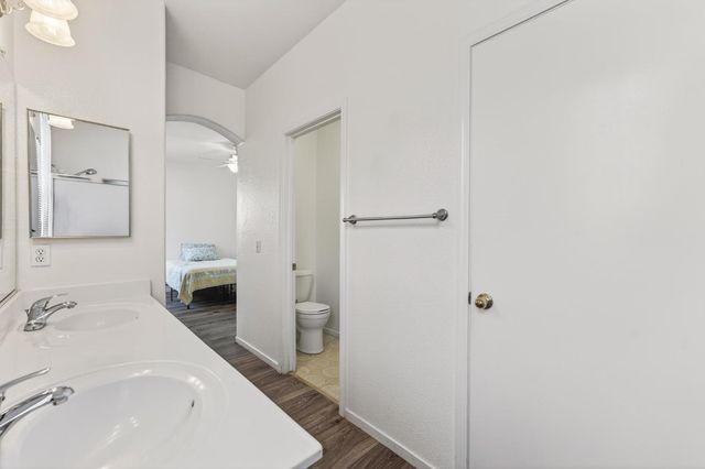 3298 Summer Creek Dr, Turlock, CA 95382