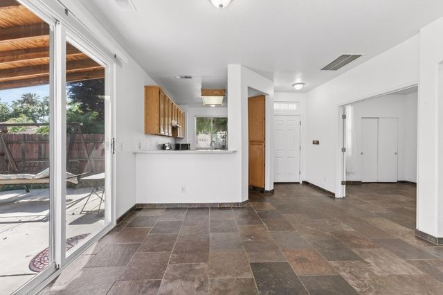 3298 Summer Creek Dr, Turlock, CA 95382