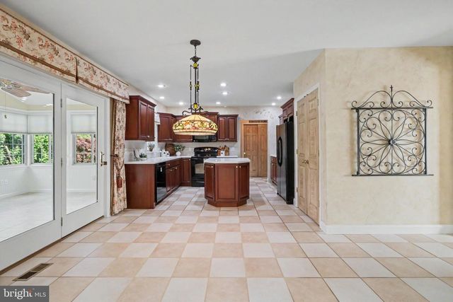 1103 WANSFORD RD, Mechanicsburg, PA 17050