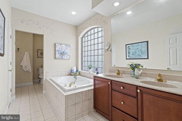 1103 WANSFORD RD, Mechanicsburg, PA 17050