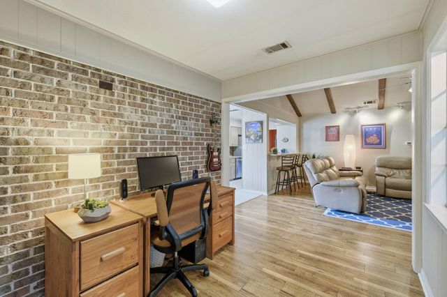 7612 Shoal Creek BLVD, Austin, TX 78757