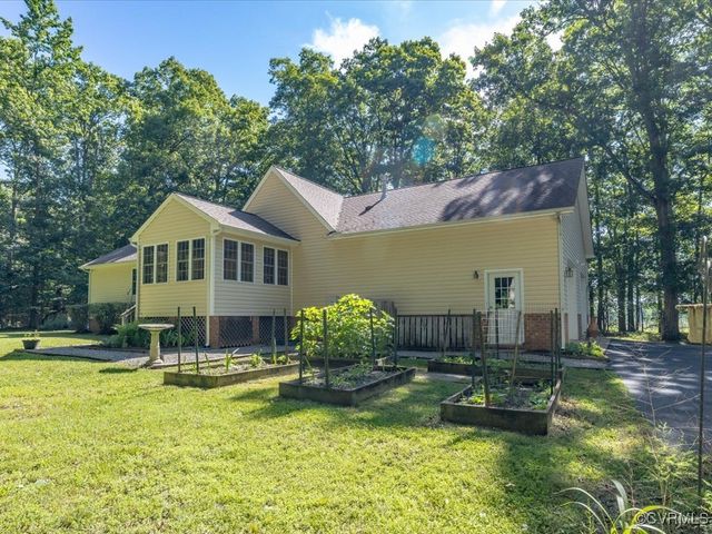 1875 Capeway Rd, Powhatan, VA 23139
