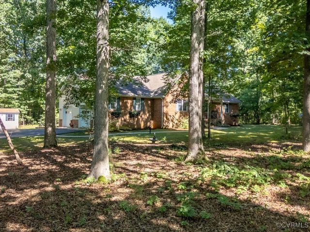 1875 Capeway Rd, Powhatan, VA 23139