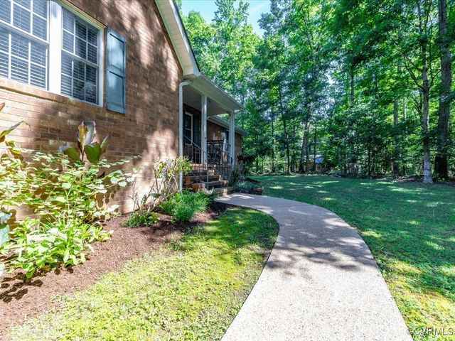 1875 Capeway Rd, Powhatan, VA 23139