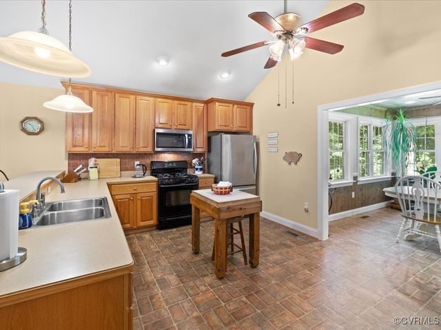 1875 Capeway Rd, Powhatan, VA 23139