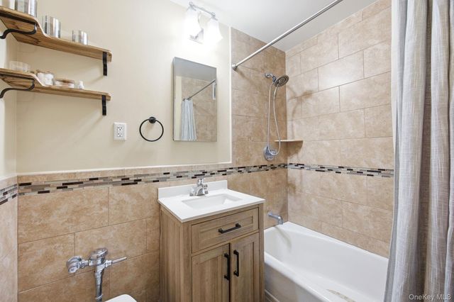 88-12 151 Avenue 1G, Howard Beach, NY 11414