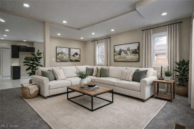 7911 1st Street, Masury, OH 44438