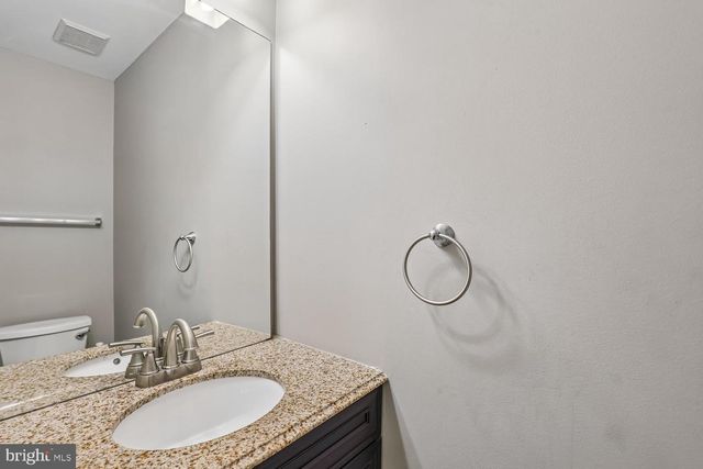6516 CASTINE LN, Springfield, VA 22150
