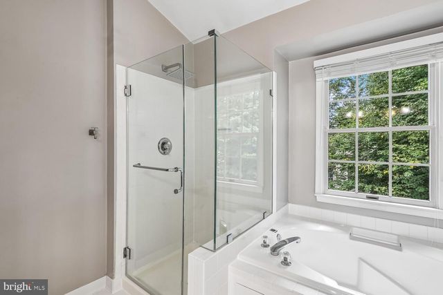 6516 CASTINE LN, Springfield, VA 22150