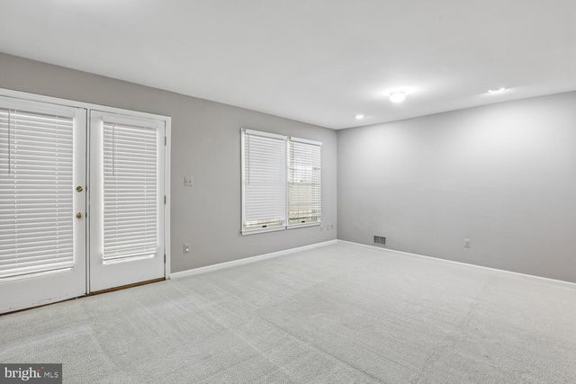 6516 CASTINE LN, Springfield, VA 22150