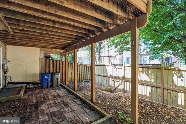 6516 CASTINE LN, Springfield, VA 22150