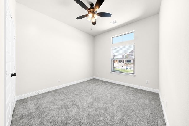 423 Maltese Drive, Red Oak, TX 75154
