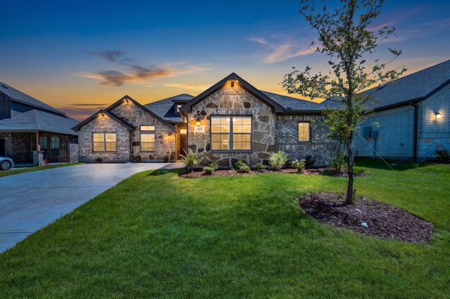 423 Maltese Drive, Red Oak, TX 75154
