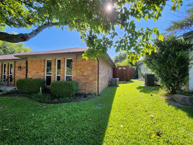 1023 Ridgefield Drive, Plano, TX 75075