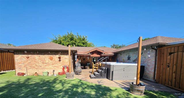 1023 Ridgefield Drive, Plano, TX 75075