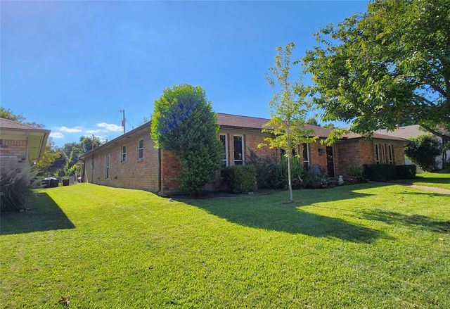 1023 Ridgefield Drive, Plano, TX 75075