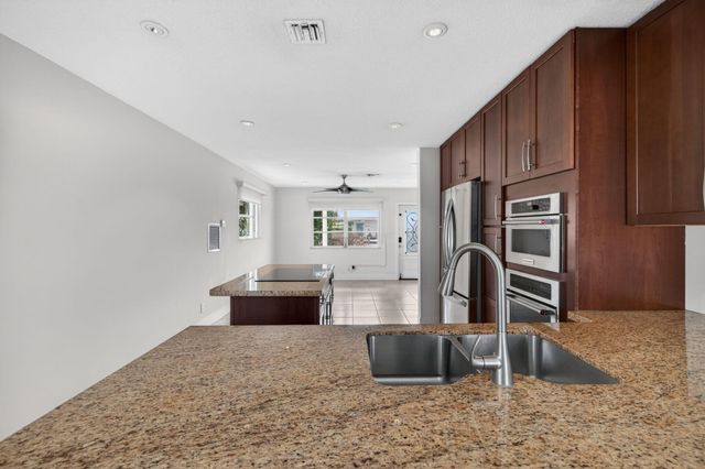 4579 NW 17th Terrace, Tamarac, FL 33309