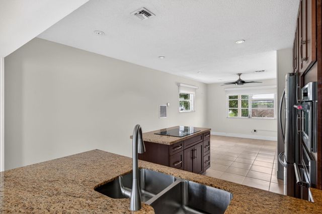 4579 NW 17th Terrace, Tamarac, FL 33309