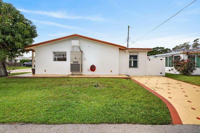 4579 NW 17th Terrace, Tamarac, FL 33309