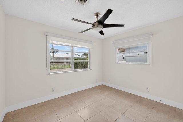 4579 NW 17th Terrace, Tamarac, FL 33309