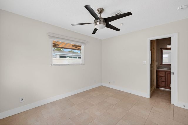 4579 NW 17th Terrace, Tamarac, FL 33309