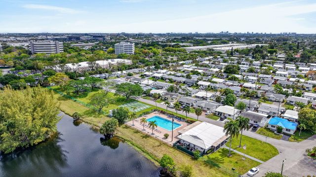 4579 NW 17th Terrace, Tamarac, FL 33309