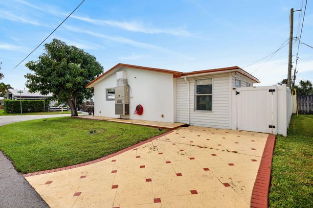 4579 NW 17th Terrace, Tamarac, FL 33309