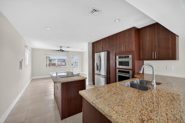 4579 NW 17th Terrace, Tamarac, FL 33309