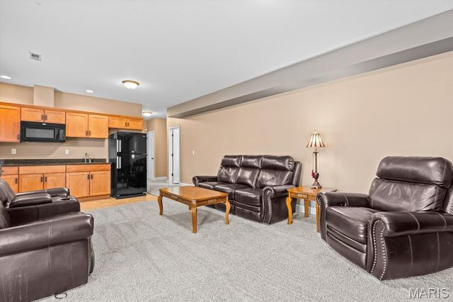 1335 Arbor Green Trail, O'fallon, IL 62269