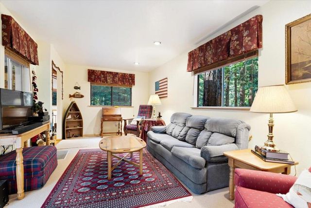 1079 Scenic Drive, Felton, CA 95018