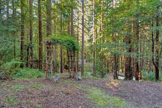 1079 Scenic Drive, Felton, CA 95018