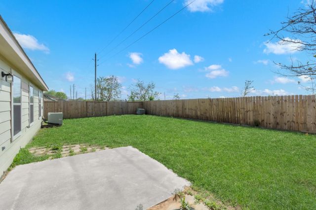 7019 Parkford Meadow Drive, Cypress, TX 77433