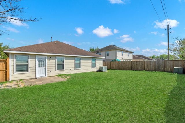 7019 Parkford Meadow Drive, Cypress, TX 77433