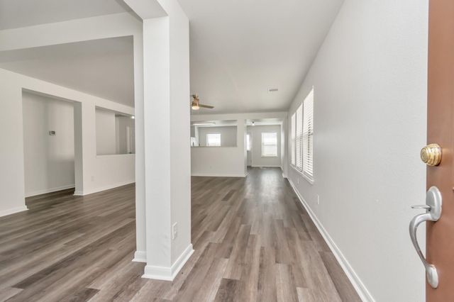 7019 Parkford Meadow Drive, Cypress, TX 77433