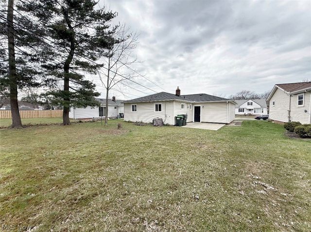 1739 Ridgeview Drive, Wickliffe, OH 44092