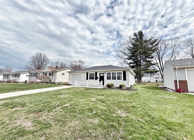 1739 Ridgeview Drive, Wickliffe, OH 44092