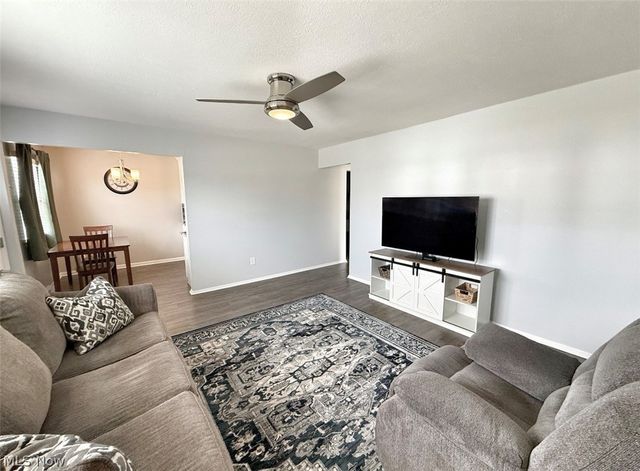 1739 Ridgeview Drive, Wickliffe, OH 44092