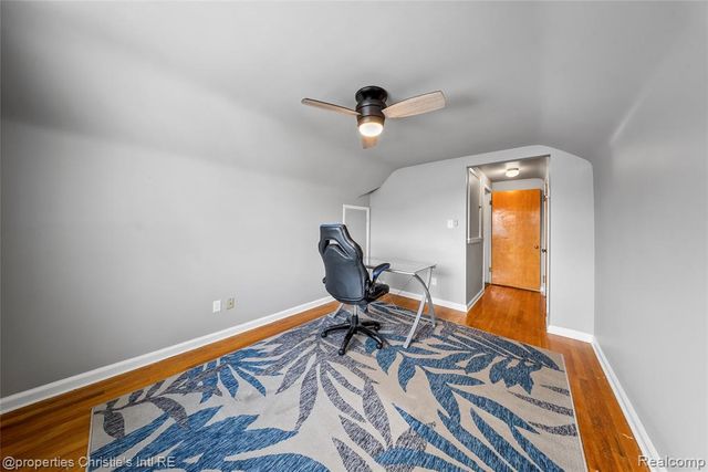 1331 Fairholme Road, Grosse Pointe Woods, MI 48236