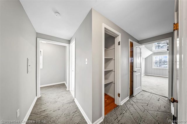 1331 Fairholme Road, Grosse Pointe Woods, MI 48236