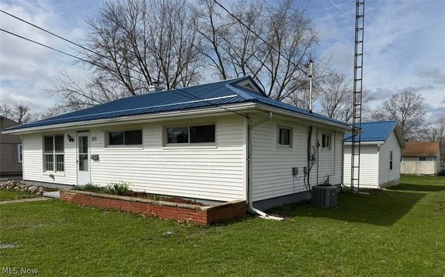 359 Denman Avenue, Cortland, OH 44410