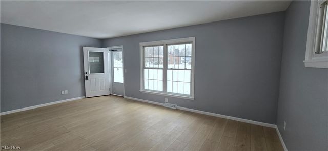 359 Denman Avenue, Cortland, OH 44410