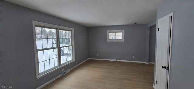 359 Denman Avenue, Cortland, OH 44410