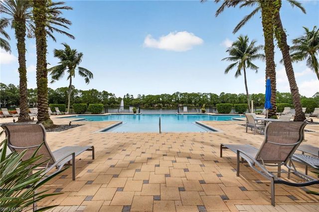 1672 Tarpon Bay DR S 102, Naples, FL 34119