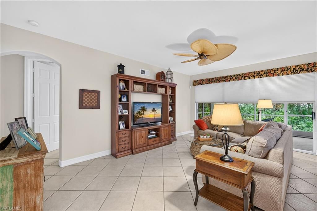 1672 Tarpon Bay DR S 102, NAPLES, FL 34119 — photo 4