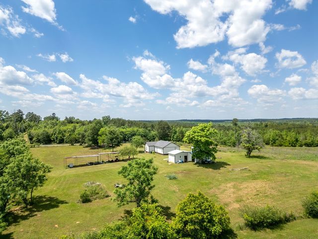 8869 County Road 1617, Avinger, TX 75630